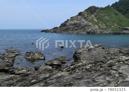庄内海岸の岩場風景 庄内海岸の岩場風景 78052325