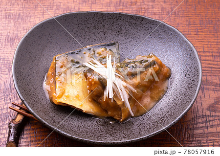さばの味噌煮 78057916