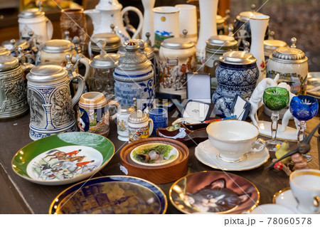 Various ceramic souvenirs at local bazaar 78060578