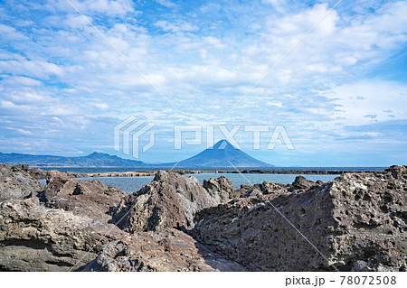 【番所鼻自然公園より開聞岳】 鹿児島県南九州市頴娃町別府 78072508