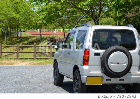 ≪軽自動車　四輪駆動　4WD スズキ　ジムニーでドライブ≫　アウトドアイメージ 78072542