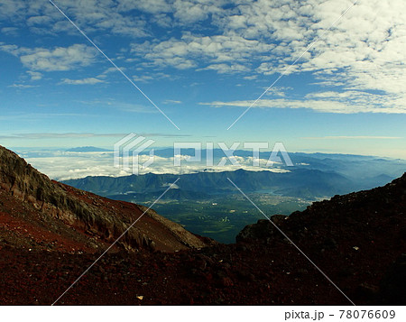 富士山頂からの景色 78076609