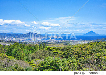 【耳取峠展望所より開聞岳】 鹿児島県南さつま市坊津町坊 【耳取峠展望所より開聞岳】 鹿児島県南さつま市坊津町坊 78088906