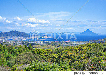 【耳取峠展望所より開聞岳】 鹿児島県南さつま市坊津町坊 78088907
