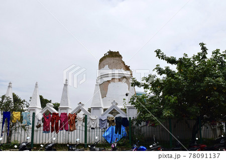 2015年の大地震で崩壊したネパールのカトマンズのビムセンタワー 78091137