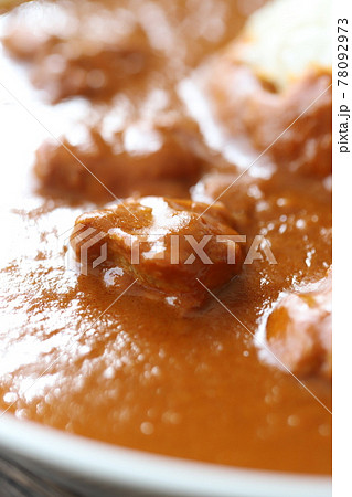 シンプルな柔らかお肉のバターチキンカレー 78092973