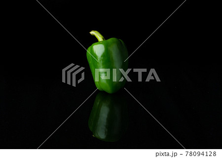 Close up Sweet Pepper on black 78094128