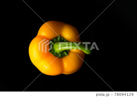 Close up Sweet Pepper on black 78094129