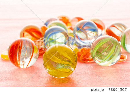 ビー玉とおはじき ビー玉とおはじき 78094507