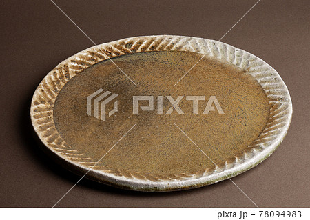 和風の丸皿 78094983