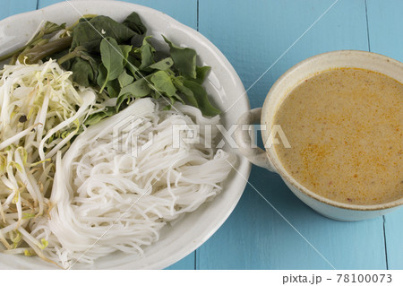 Kanom jeen nam ya : Rice noodles in fish curry sauce(Traditional Thai cuisine). Kanom jeen nam ya : Rice noodles in fish curry sauce(Traditional Thai cuisine). 78100073