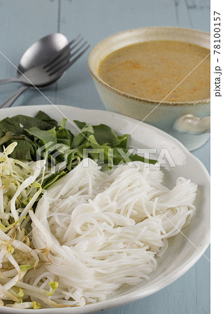 Kanom jeen nam ya : Rice noodles in fish curry sauce(Traditional Thai cuisine). Kanom jeen nam ya : Rice noodles in fish curry sauce(Traditional Thai cuisine). 78100157