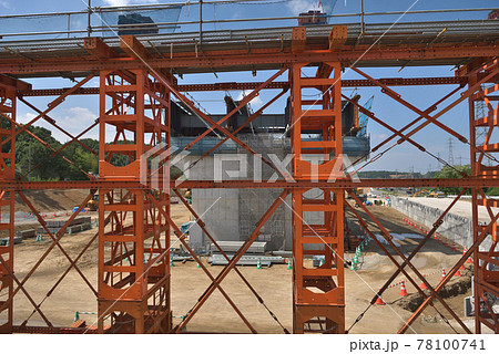 自動車専用道路の工事風景　東播磨南北道路 78100741