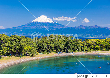 （静岡県）西伊豆戸田　御浜岬越しに富士山 78102001