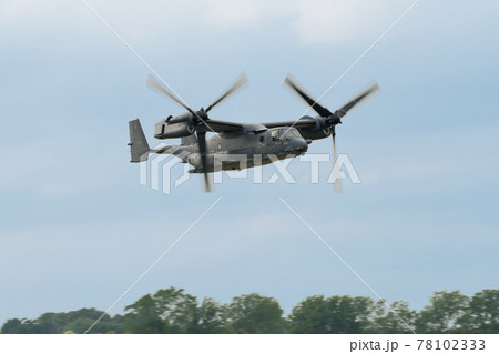 アメリカ空軍CV-22オスプレイ低空飛行 78102333