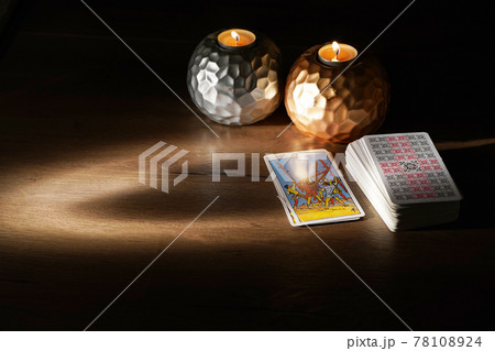 tarot cards, fortune telling rite with occult and esoteric symbols. tarot cards, fortune telling rite with occult and esoteric symbols. 78108924