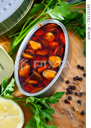 Marinated in oil mussels 78110140