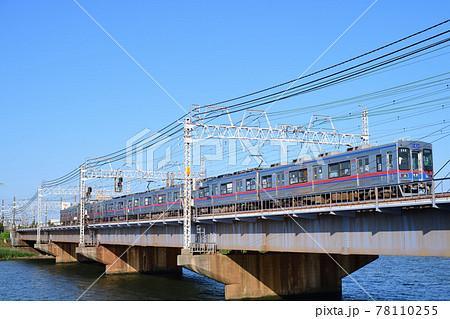 京成本線中川橋梁を渡る3500形電車 京成本線中川橋梁を渡る3500形電車 78110255