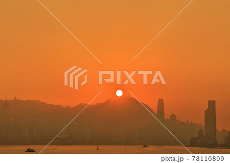 27 Dec 2020, The Victoria peak With Harbour And Mountain Sunset 27 Dec 2020, The Victoria peak With Harbour And Mountain Sunset 78110809