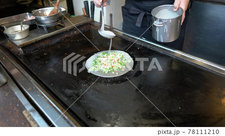 お好み焼き　一銭洋食　いか焼き　昔ながらのおやつ　鉄板焼き 78111210