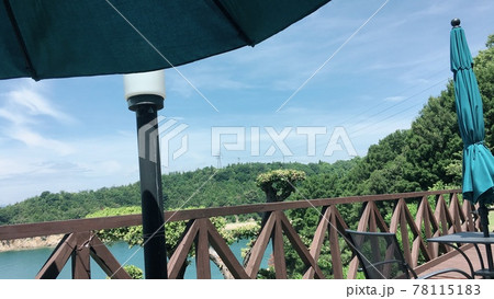 夏のテラス 78115183