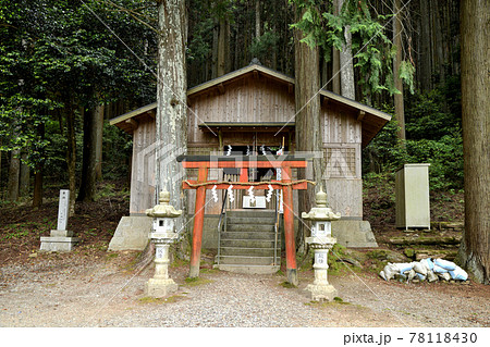 龍王ヶ淵の堀越神社　【奈良県宇陀市室生向渕】 78118430