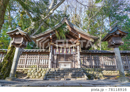 諏訪大社上社前宮の拝殿 諏訪大社上社前宮の拝殿 78118916