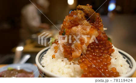 海鮮丼　いくら　ウニ　ご飯　丼　豪華　お寿司 78119424