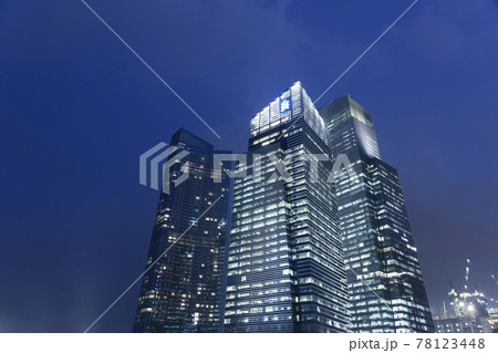Night cityscape skyline photo of Singapore Central Business District and Financial Centre, Singapore 78123448