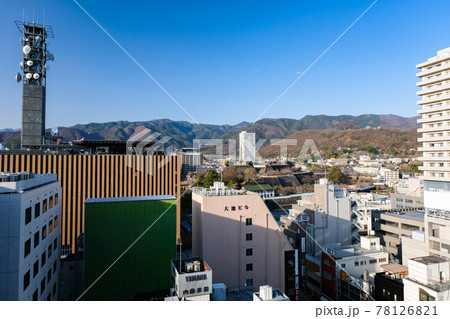 山梨県甲府市 甲府市役所展望台から眺める甲府市の街並み 山梨県甲府市 甲府市役所展望台から眺める甲府市の街並み 78126821