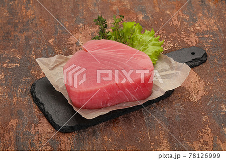 Raw tuna steak Raw tuna steak 78126999