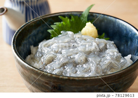 生しらす丼 78129613