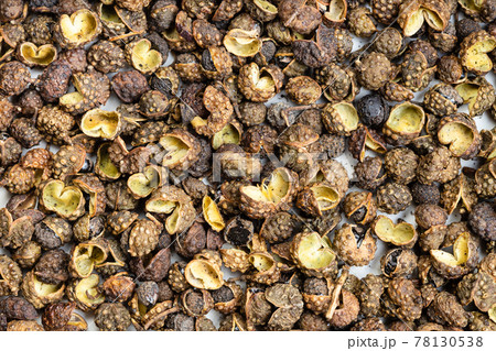 background - dried sichuan pepper peppercorns 78130538