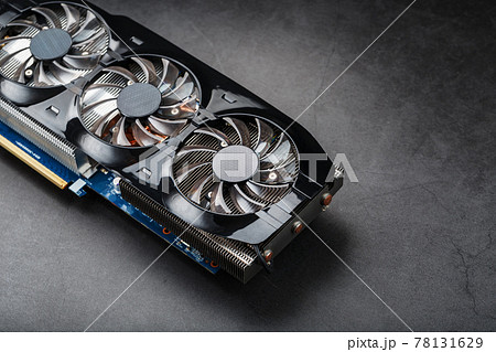 A video card with three fans is hardly a powerful cooling system. A video card with three fans is hardly a powerful cooling system. 78131629