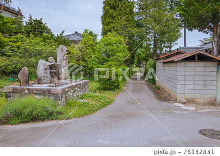 道祖神のある風景【安曇野市三郷明盛】 道祖神のある風景【安曇野市三郷明盛】 78132831