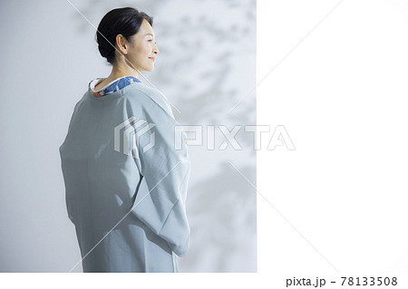 ミドル 着物の女性 道行 ミドル 着物の女性 道行 78133508