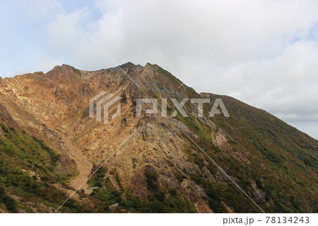 那須の茶臼岳、朝日岳、三本槍岳の縦走登山 78134243