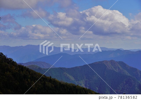 伯母子岳からの周辺の山並み 78136582