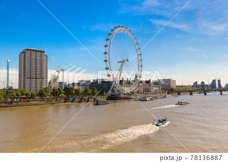 London eye, large Ferris wheel, London 78136887
