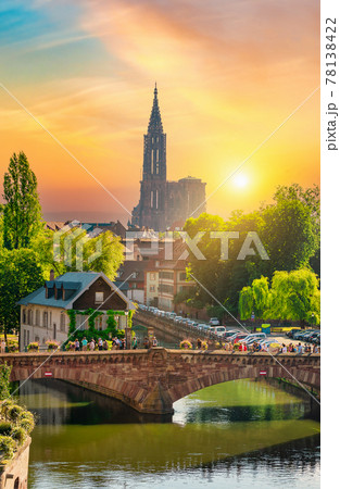 Covered Bridges and cathedral 78138422