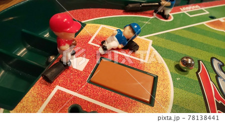 野球盤でホームイン 78138441