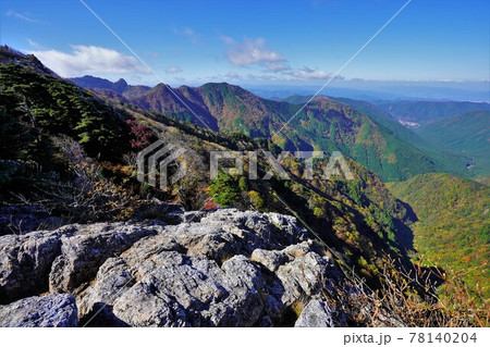 山上ヶ岳西ノ覗岩からの大日岳と稲村ヶ岳 山上ヶ岳西ノ覗岩からの大日岳と稲村ヶ岳 78140204