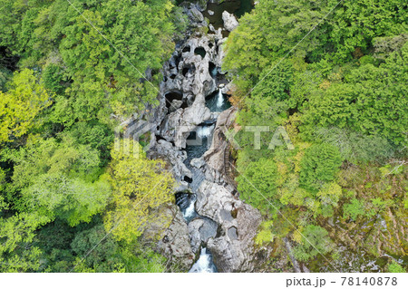 愛媛県久万高原町　八釜の甌穴群 78140878