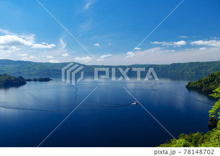 【青森県十和田湖】春の十和田湖：瞰湖台から眺める十和田湖は開放的な大パノラマ 78148702