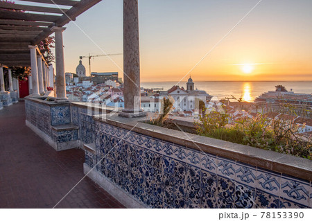 リスボンの朝日 78153390