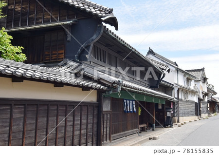 井桁屋と服部家の蔵 78155835