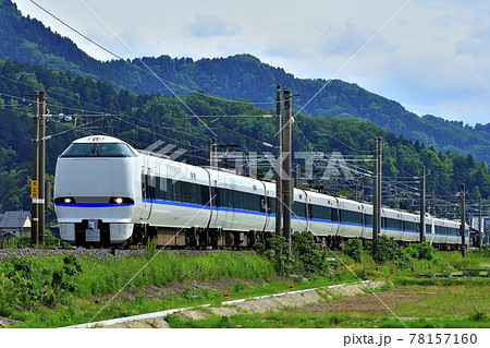 大土呂駅付近を行く特急サンダーバード② 78157160
