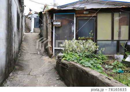 距離 裏通り 道路 78165635