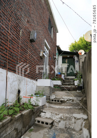 距離 裏通り 道路 78165685