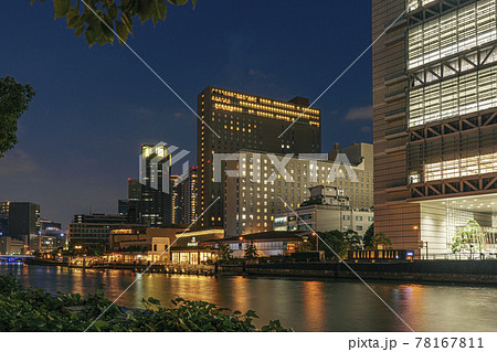 あみだ池筋堂島大橋近辺から中之島を見る　大阪夜景 78167811